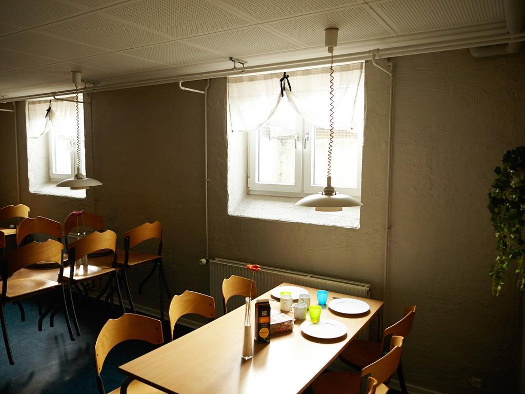 Danhostel Odense City 외부 사진 Interior of a typical Japanese restaurant